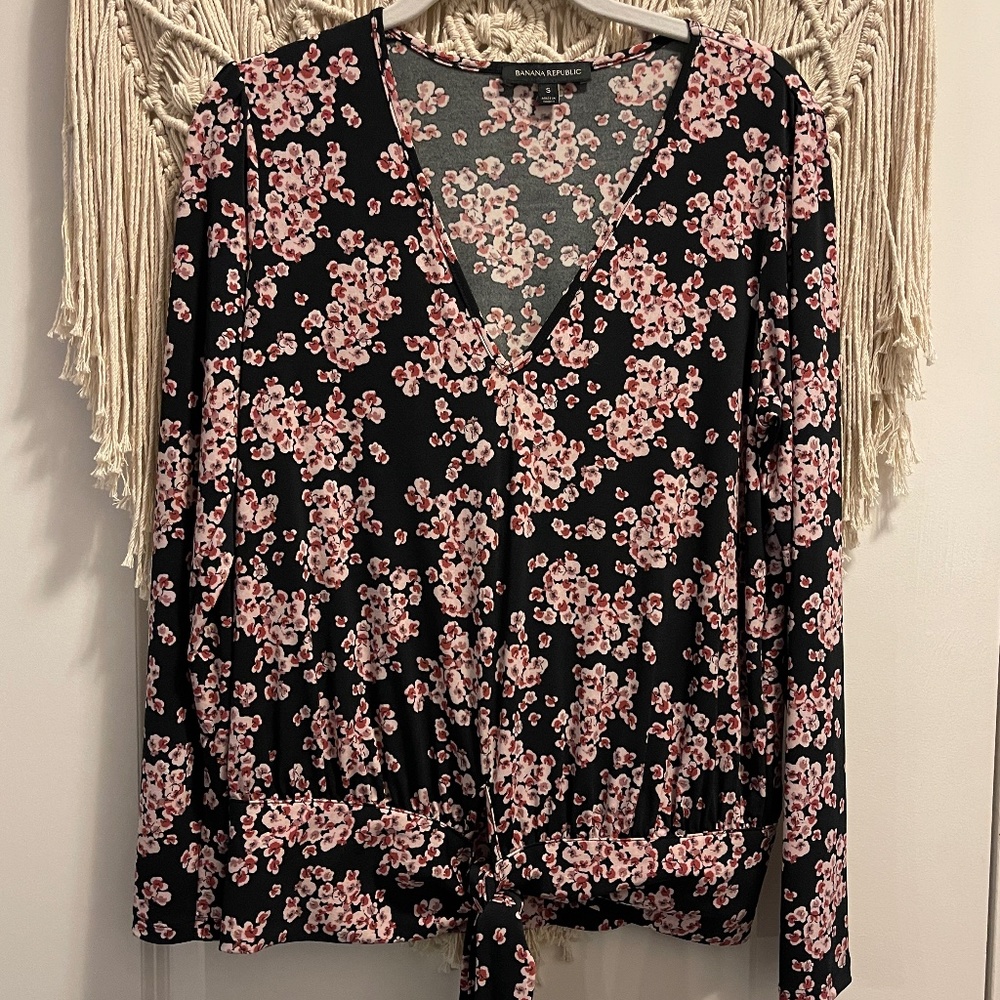 3/$25! Floral Blouse